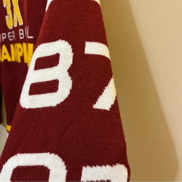 WASHINGTON REDSKINS NFL 3X Super Bowl Champions Sweater Size Medium M - Picture 4 of 12